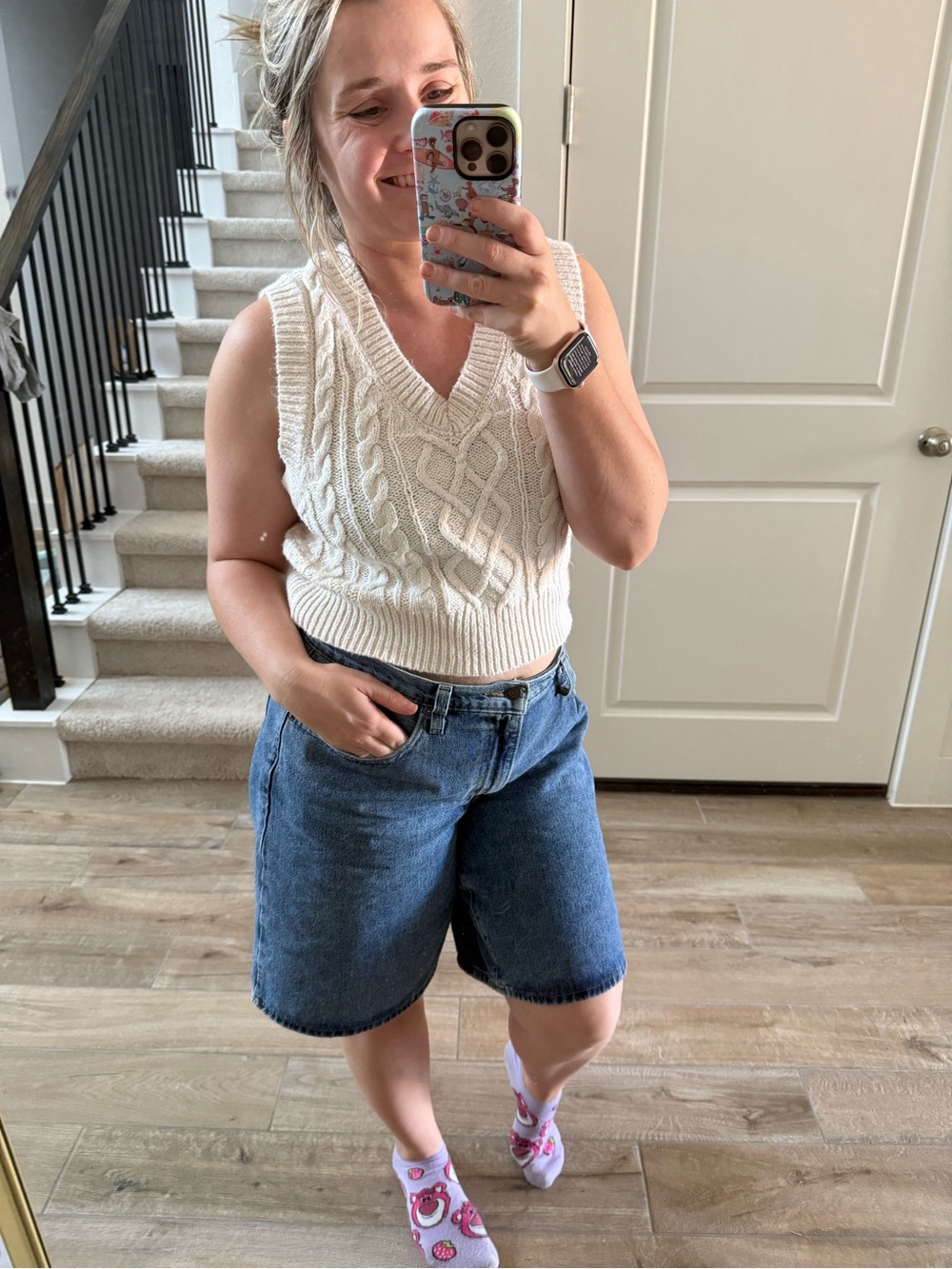aerie Cream Cable Knit V-Neck Sleeveless Sweater Vest